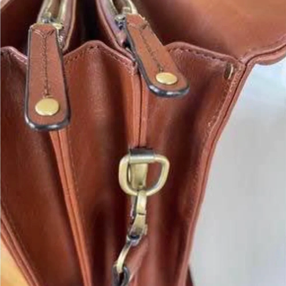 Elegant Brown Leather Unisex Briefcase